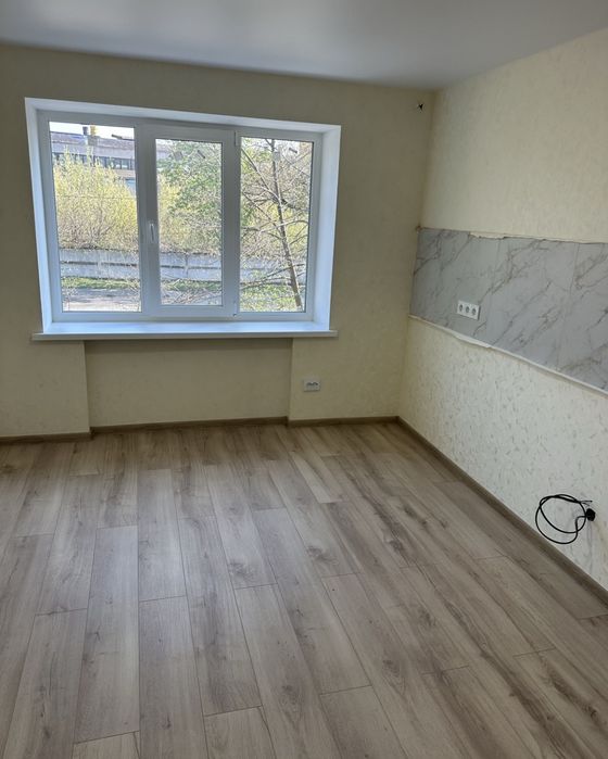 Продаж 1 кім Миколаївка , 36 м.кв, 2 поверх