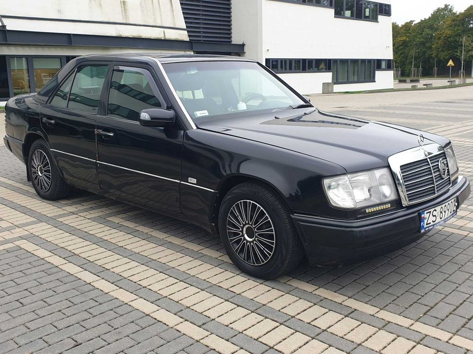 Mercedes-Benz W124