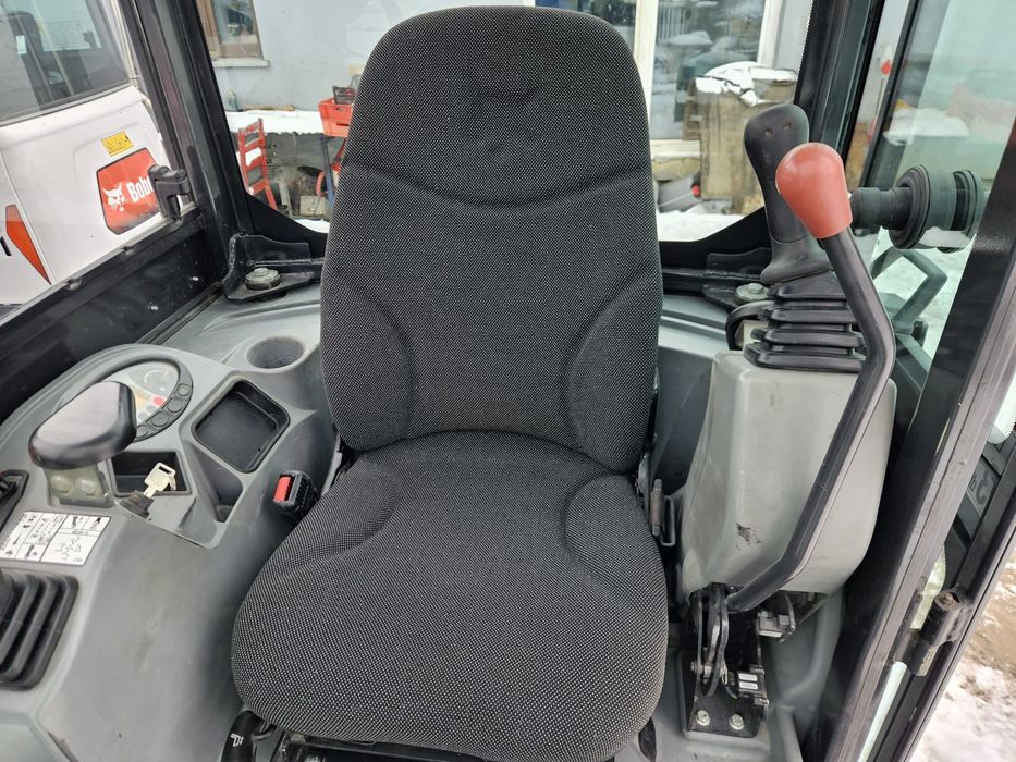 Minikoparka Bobcat E19 Long Arm, super stan, pewna