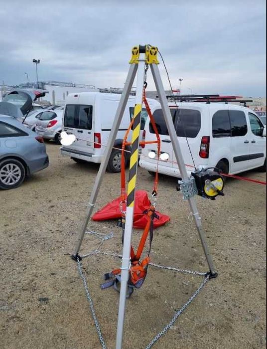 Statyw asekruarcyjny/ Trójnóg ratowniczy wynajem