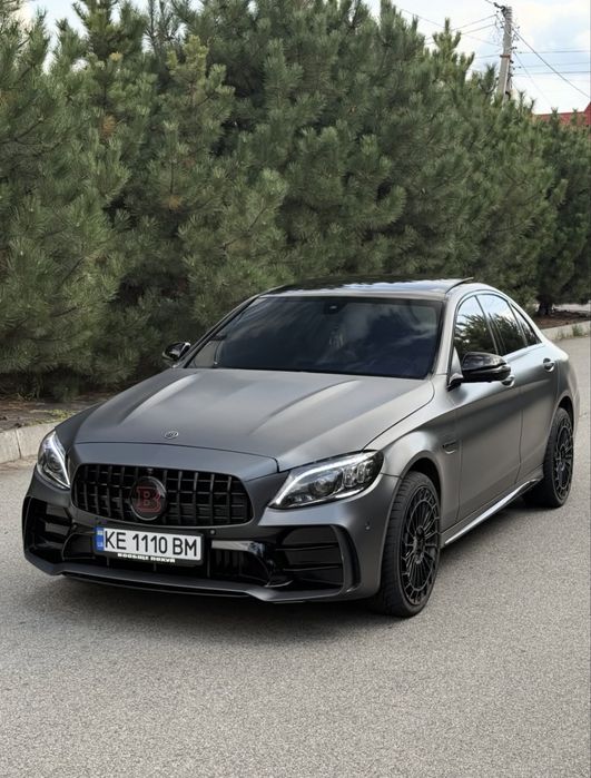 Mercedes-Benz C300 (переодет в C63 AMG)