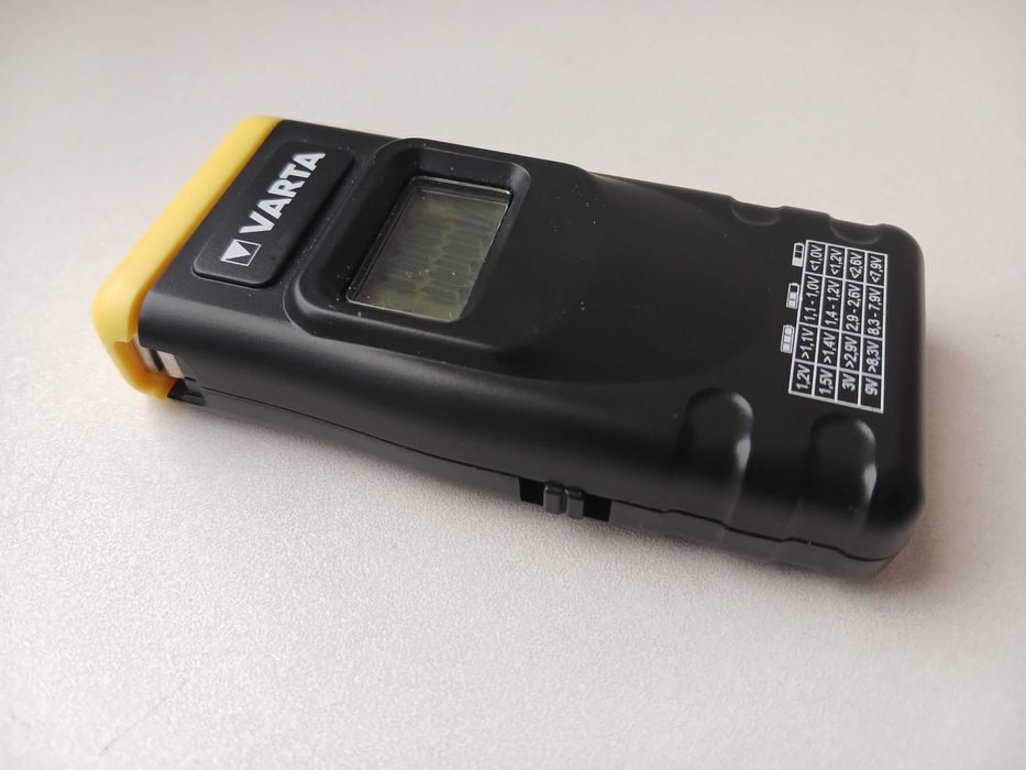 Цифровий тестер батарейок VARTA LCD Digital Battery Tester 891