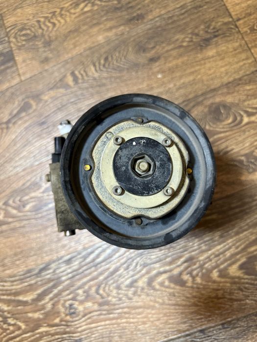 Компрессор кондиционера Kia Sorento UM