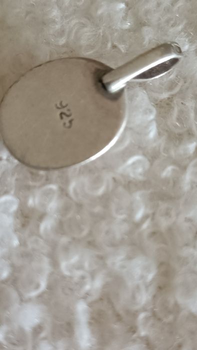 Conjunto anel, brincos e pendente em prata com contraste e madrepérola.