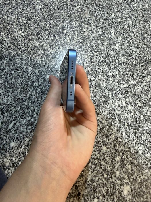 Iphone 13 mini      .