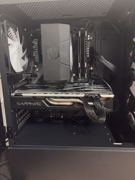 Komputer Gamingowy Ryzen 5 1600\RX580 Nitro+ 8GB\SSD512GB\8GB 3200Mhz