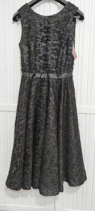 Wieczorowa suknia 40