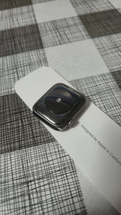 Apple watch se 44