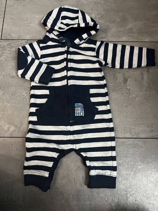 Dresowy pajacyk 68 cm