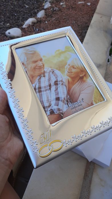 2 Molduras em prata bodas de ouro