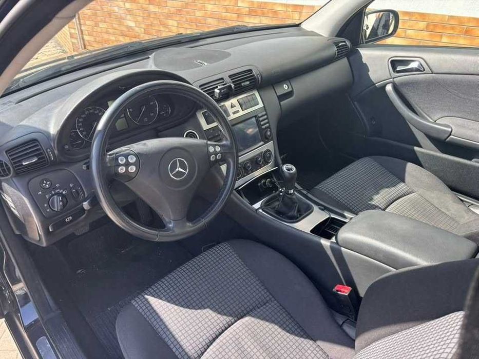 2008 - Mercedes-Benz c220 coupé