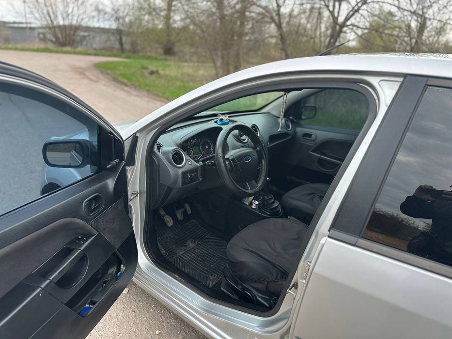 Продам Ford fiesta