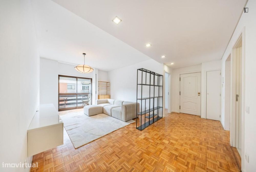 Quarto - localizado em Guimaraes