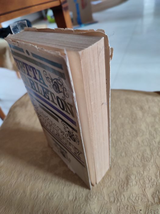 Księżycowe kwiaty - Jetta Carleton