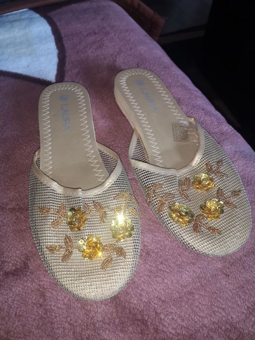 Klapki damskie r.39 Nowe