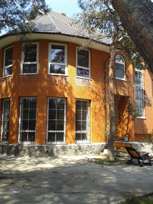 Продам дом в элитном районе