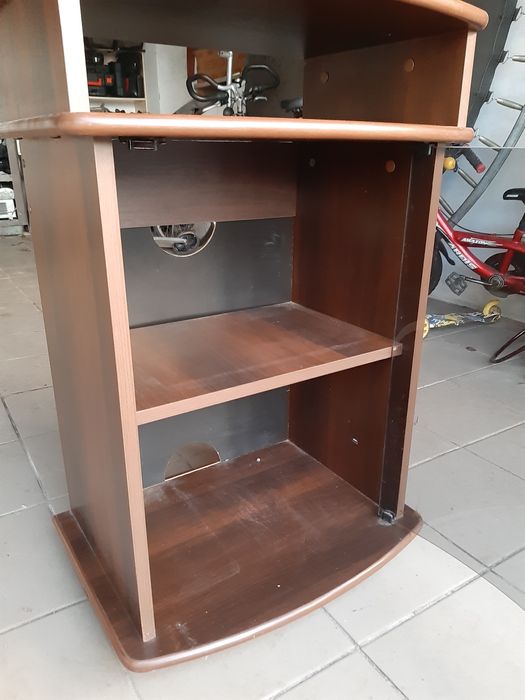 Продам тумбу під тв.