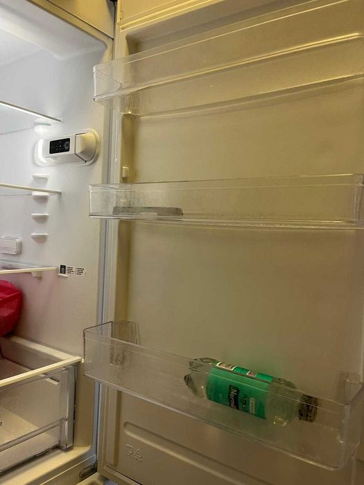 Frigorífico Combinado INDESIT LI7 S1E W - 308 L Branco.