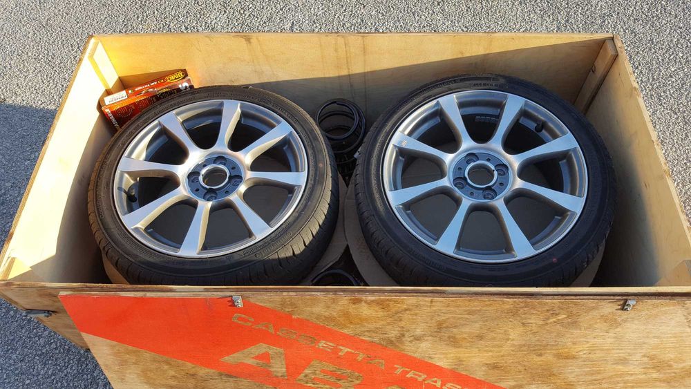 Caixa com Material FIAT 500 ABARTH