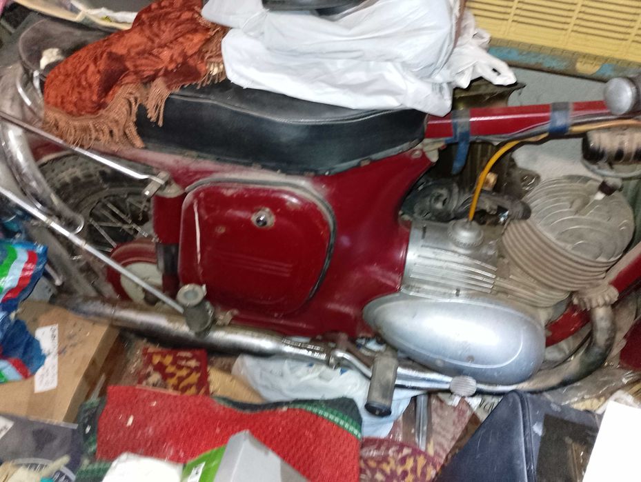 Мотоцикл Ява 175 на ходу с документами