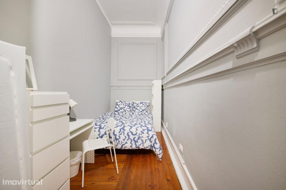 Quarto - localizado em Entrecampos Lisbon