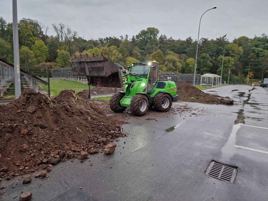 Usługi ładowarką Opole niwelacja wykopy wiercenie prace ziemne