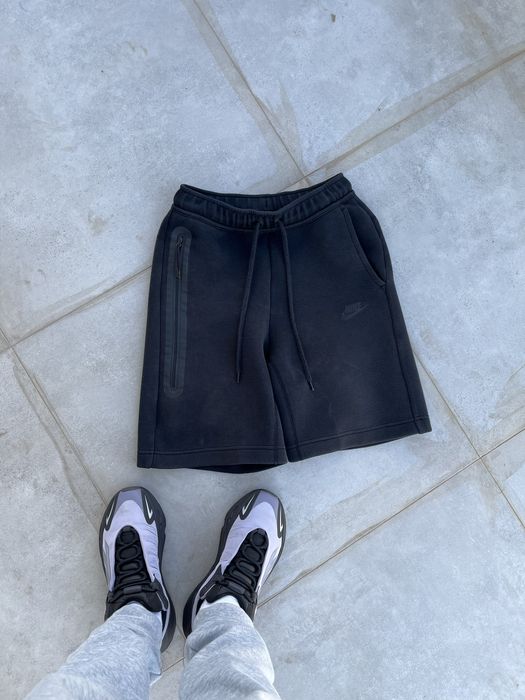 шорти nike tech fleece