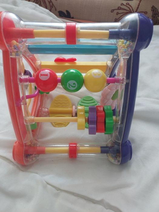 Дитяча іграшка для розвитку