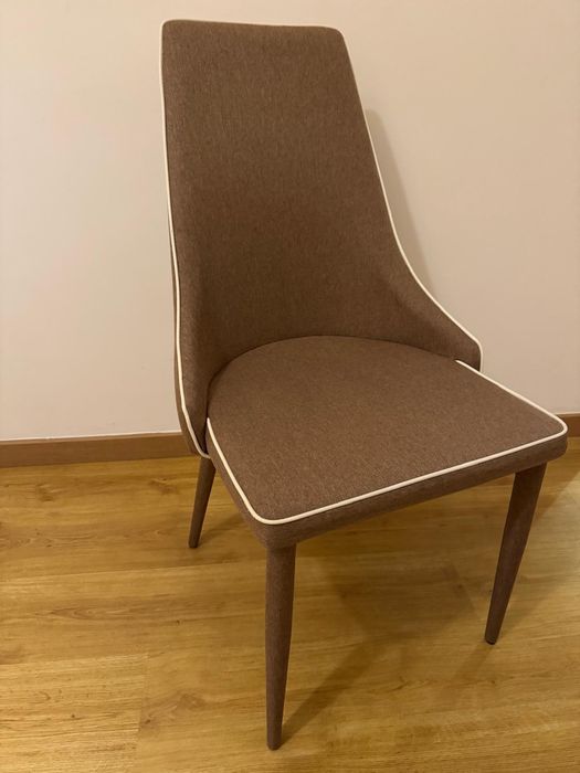 Conjunto Mesa de jantar e 4 cadeiras