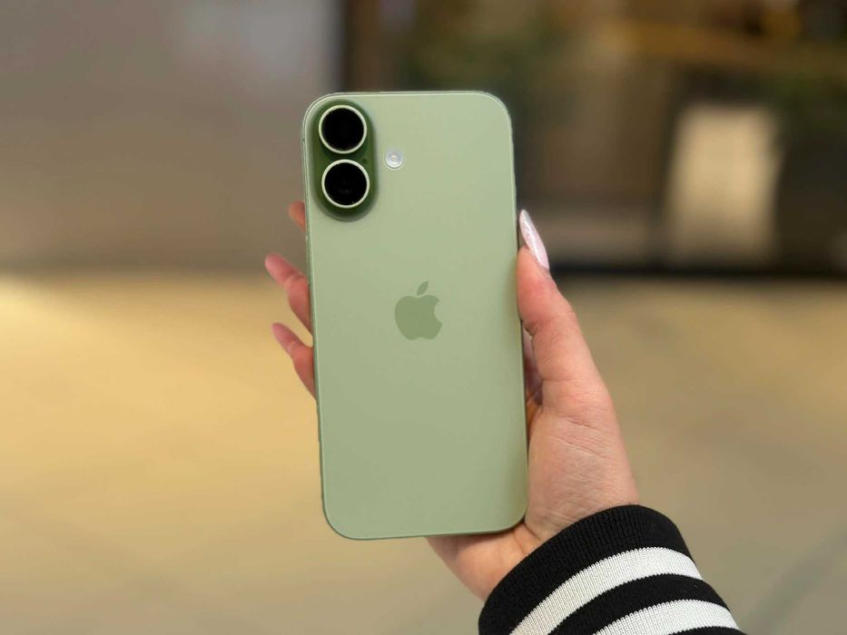 JAK NOWY! iPhone 17 256 GB Sage eSIM | Łódź Manufaktura