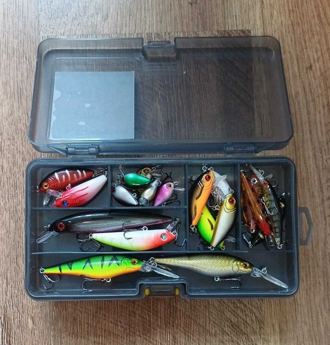 Воблеры 50шт за 1200грн,приманки,цена за НАБОР с коробкой