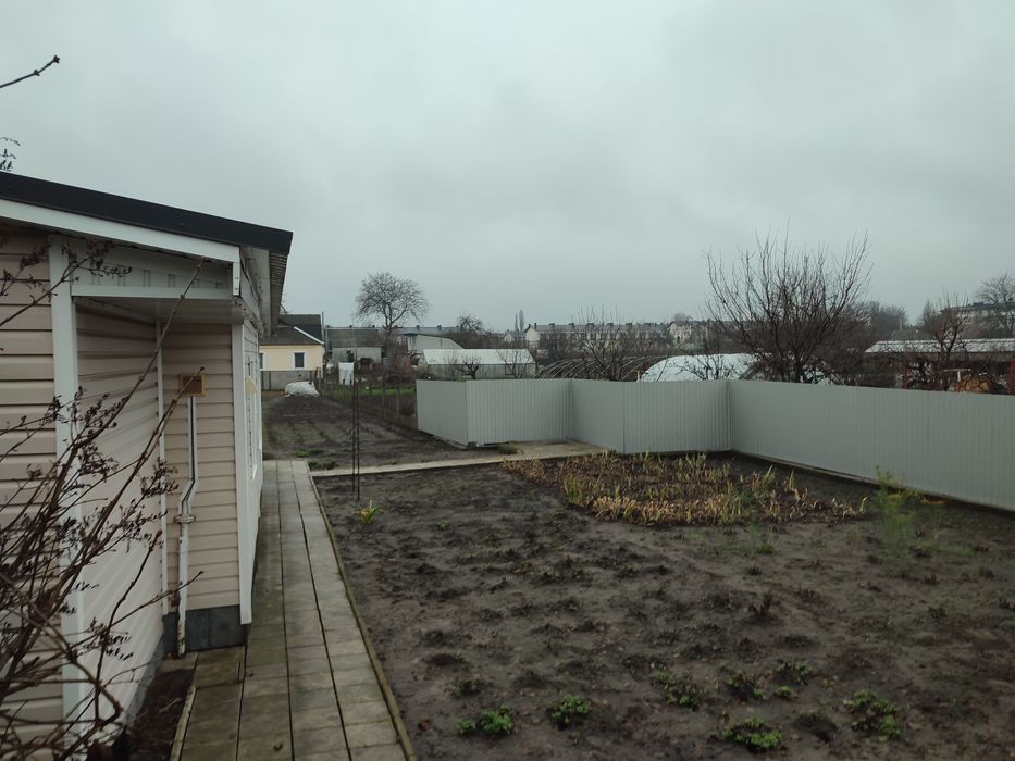 Продам будинок  вул. Польова 86 та 5 соток