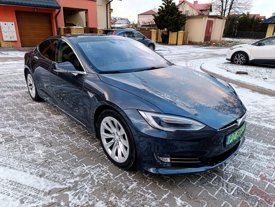 Tesla Model S 90D MCU2 DARMOWE Dożywotnie ŁADOWANIE SC01 BEZwypadkowa