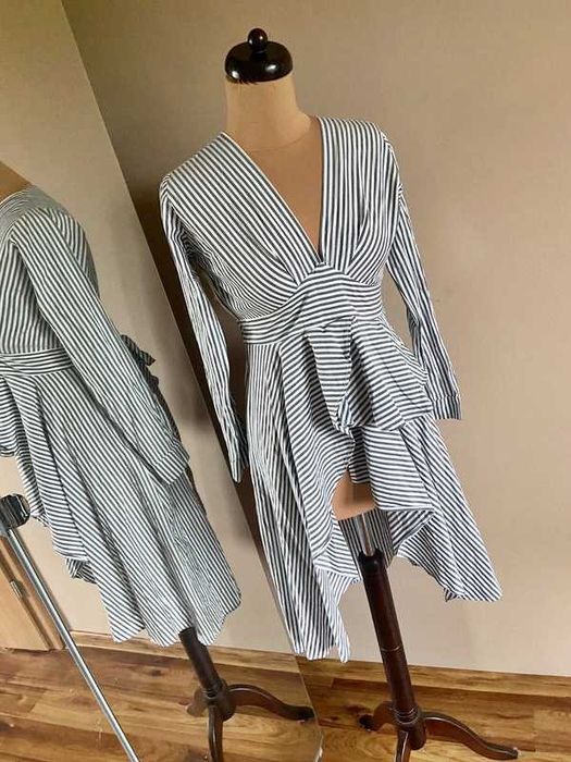 S m koszulowa sukienka asymetryczna dlugi tyl tren paski