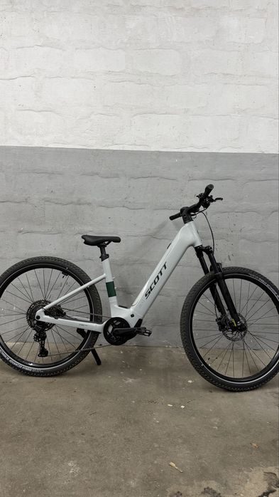 Scott axis 30 wave