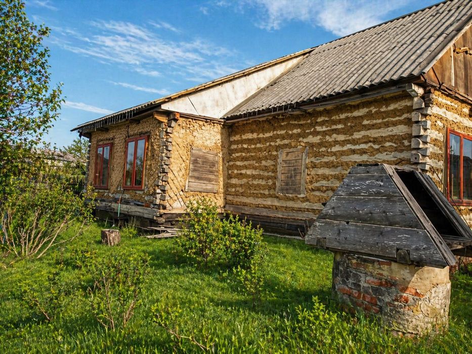 Продам будинок   + 20 соток землі при будинку