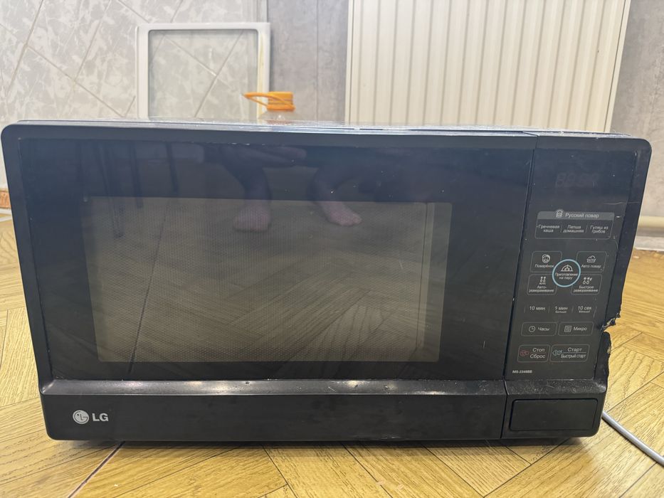 Продам рабочую микроволновку LG