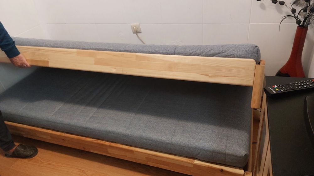 Cama impilhavel cada cama tem 90cm de largura e 2 metros de comprimento