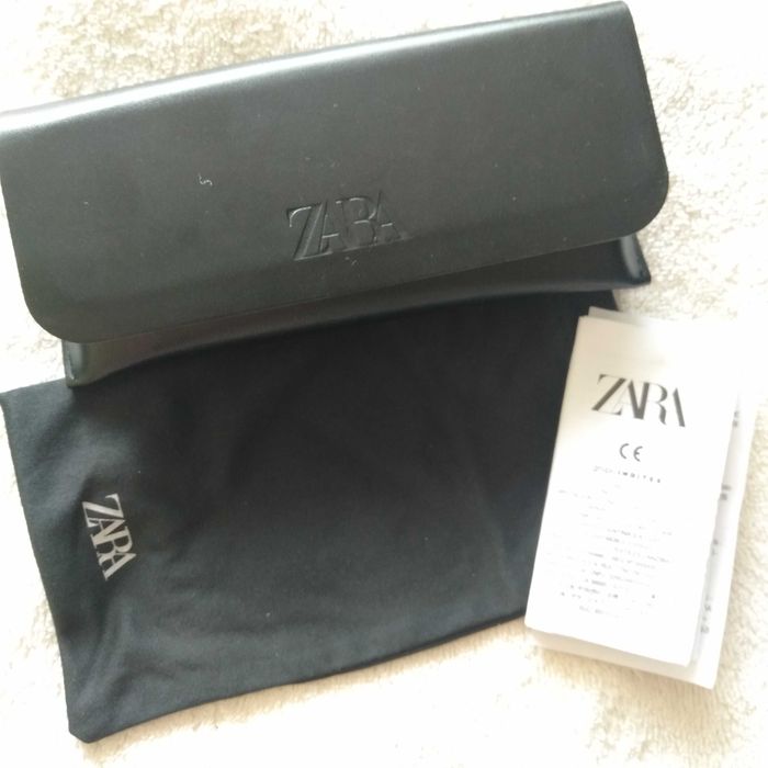 Etui do okularów Zara