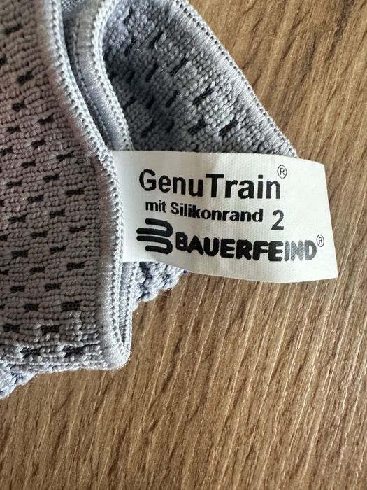Bauerfeind GenuTrain універсальний компресійний бандаж для колінного суглоба наколінник