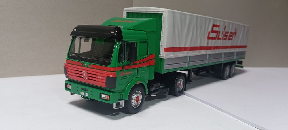 Camião Mercedes 1/43