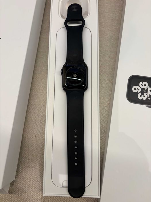 Apple iWatch SE como novo completo em caixa