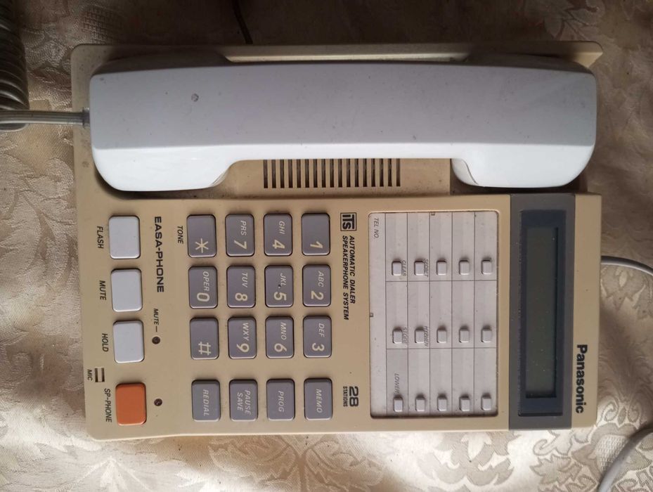 Телефон провідний в хорошому робочому стані, Панасонік.