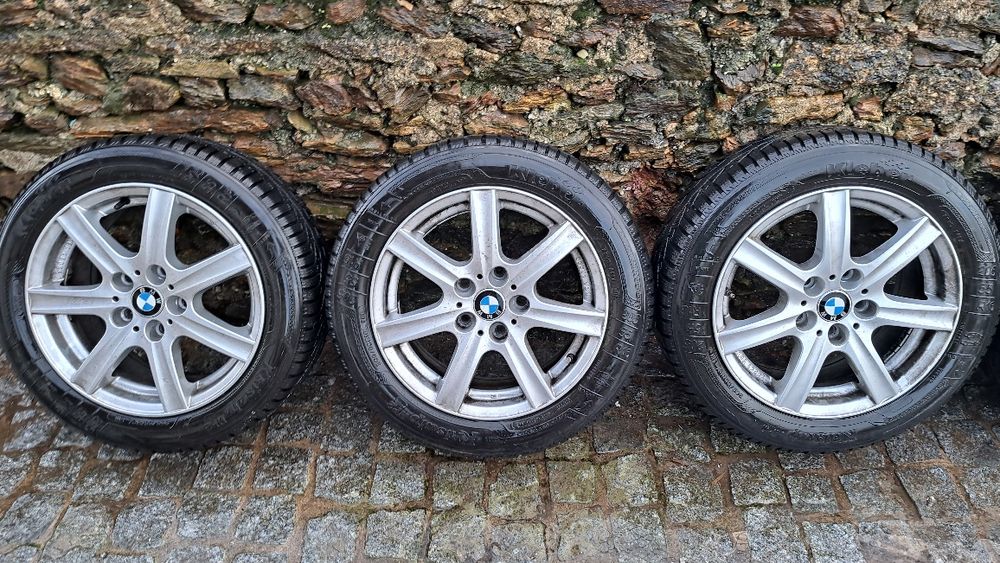 Jantes 16 5×120 BMW com pneus 205/55R16.
Possí