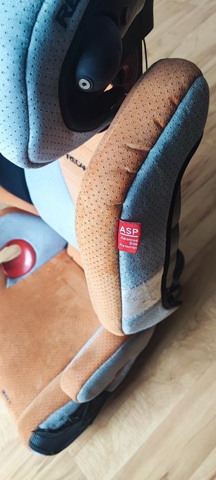 Fotelik samochodowy dziecięcy Recaro Monza 15-36 kg