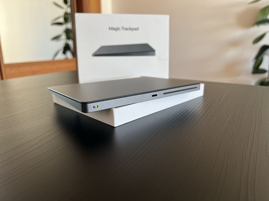 598-Apple Magic Trackpad 2 Space Gray