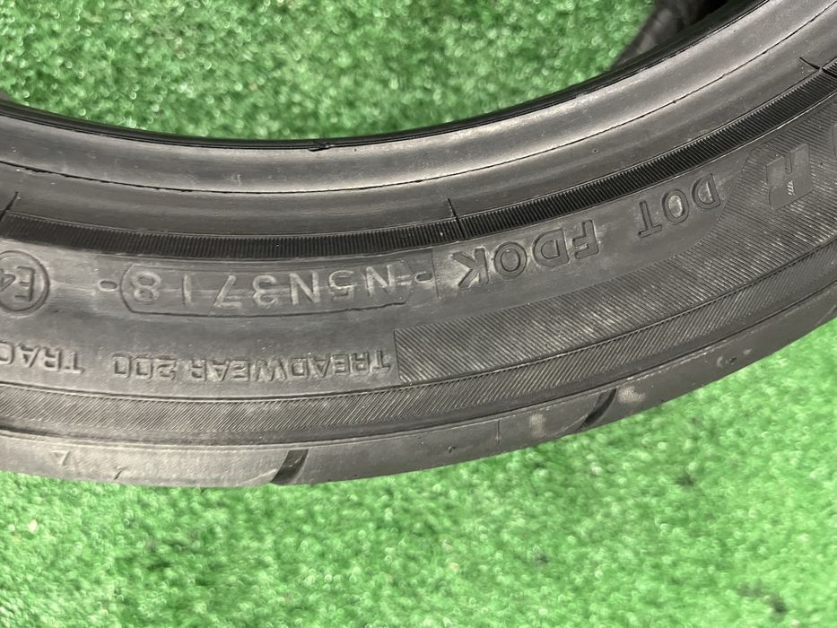 Opony 215/45 R17  Semi-slick Yokohama
