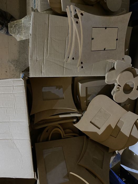 Lote / conjunto molduras, puxadores e material Artes Decorativas