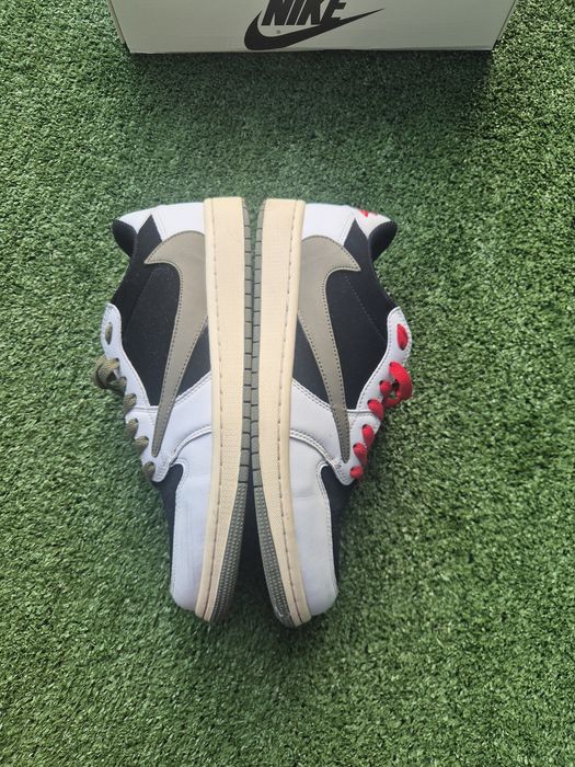 Nike jordan 1 travis scoot