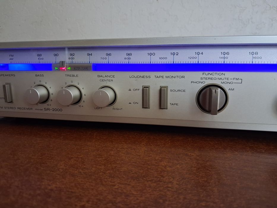 Amplituner Hitachi SR-2000 Stereo